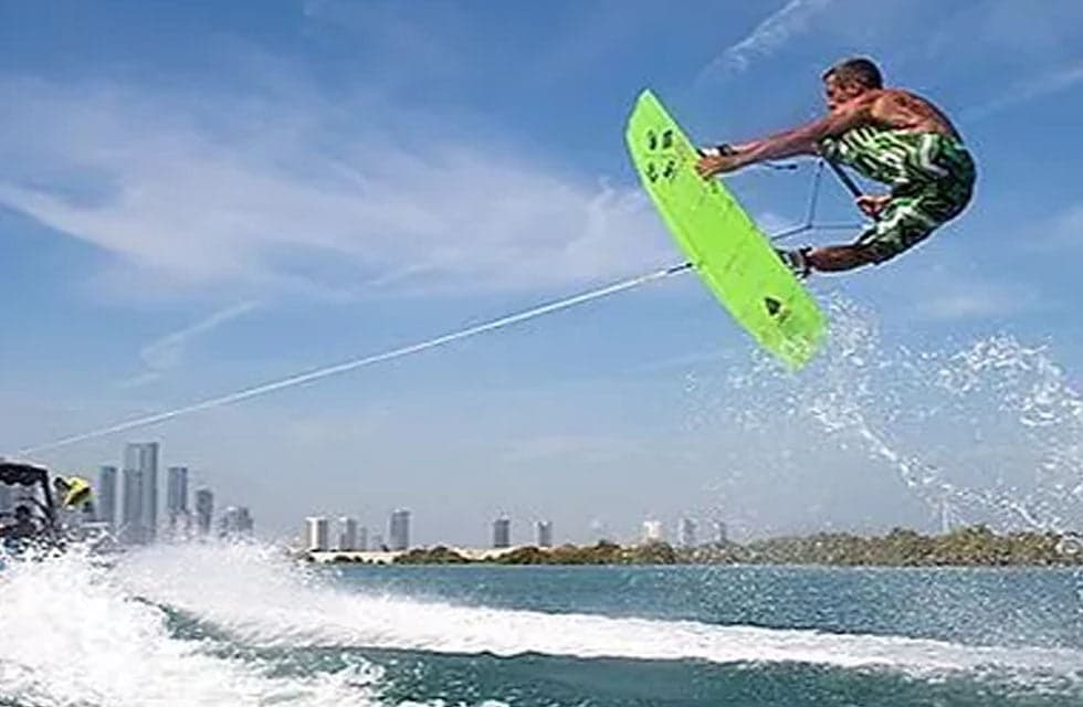 1-Hour Wakeboarding or Wakesurfing From Eywoa Marine Sports