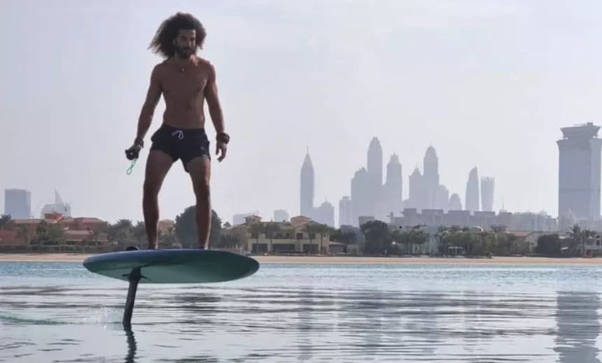 Explore the Thrilling E-Foil at The Palm with a 30-Minute Session