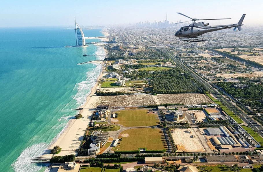 Spectacular 25-Minute Helicopter Tour Gift Box: Exclusive Aerial Journey