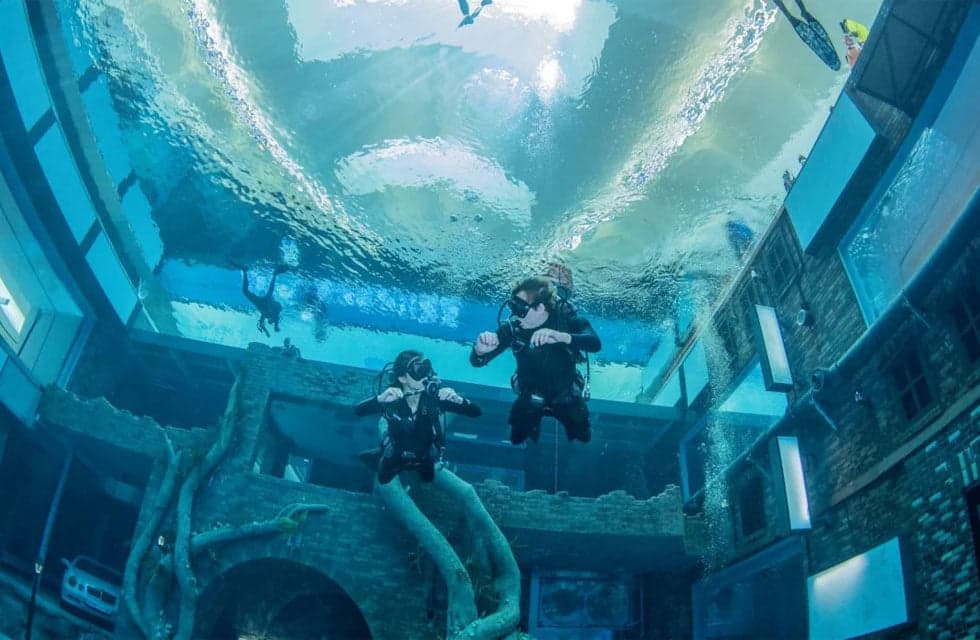 Unforgettable Discover Scuba Diving Experience for One Explorer