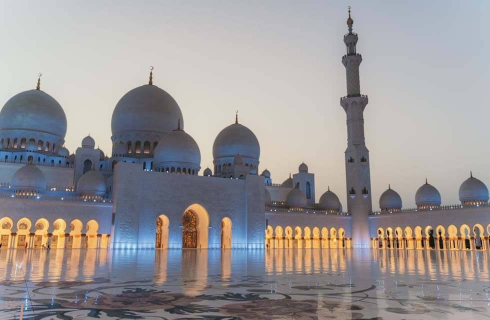 Discover the Best of Abu Dhabi with an Exclusive City Tour