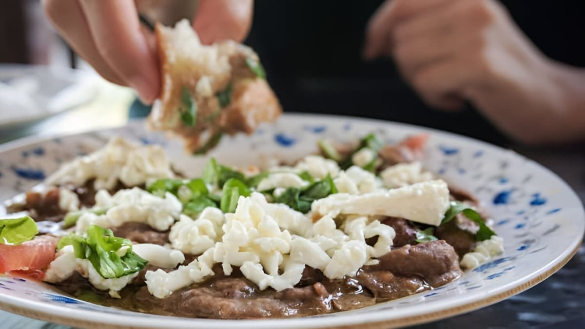 Dubai Souks and Creek-side Dining Journey