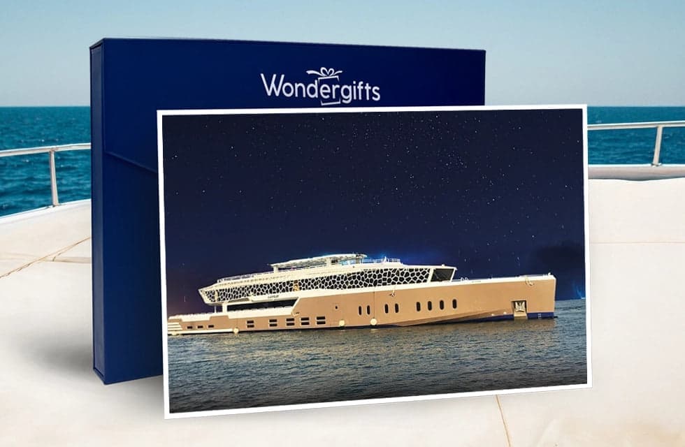 Luxury Lotus Megayacht Dinner Cruise with Soft Drinks for Two