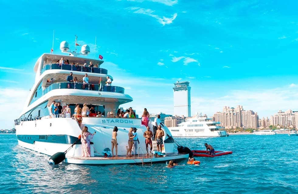 Luxury Superyacht Ride with Brunch & Drinks Through Dubai Harbour