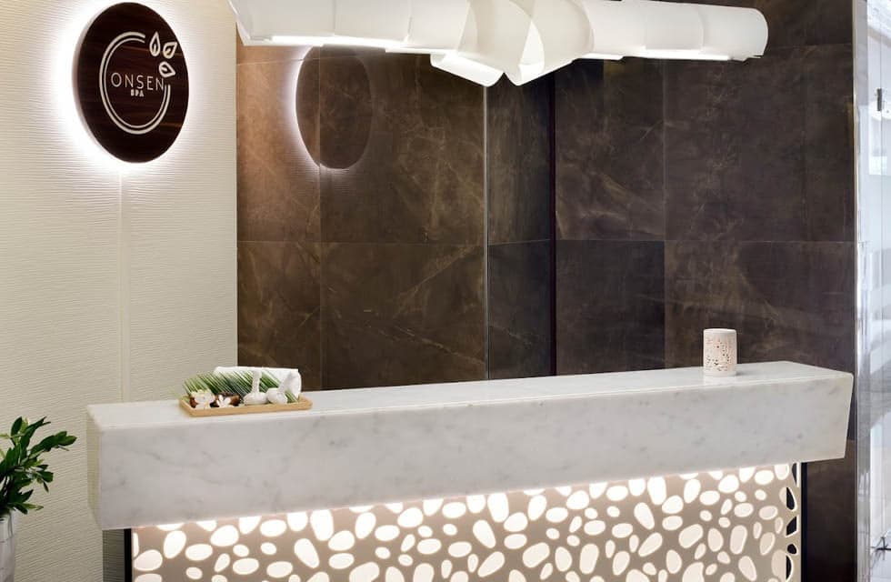 60-Minute Relaxing Couple Massage at Mövenpick Hotel Downtown